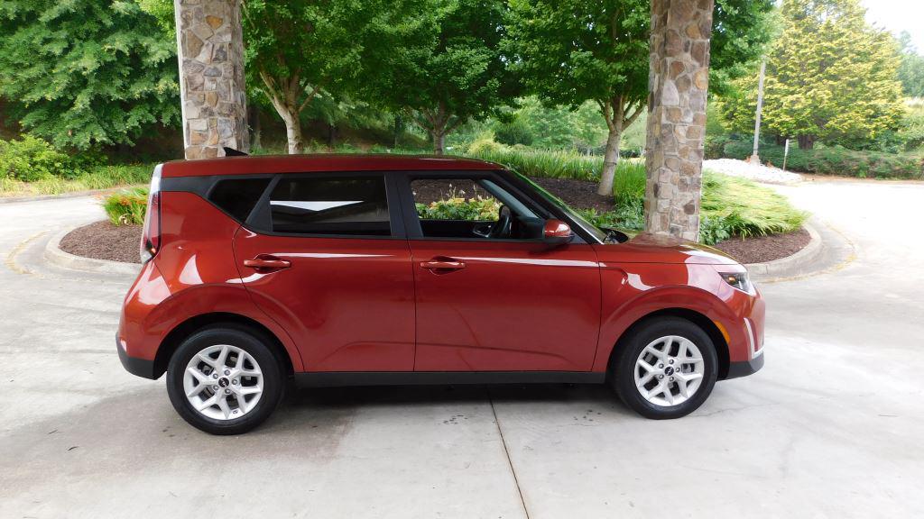 2024 Kia Soul LX