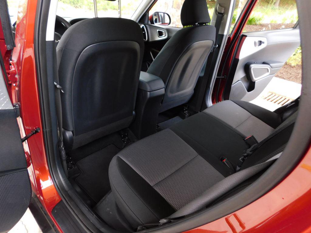 2024 Kia Soul LX photo 19