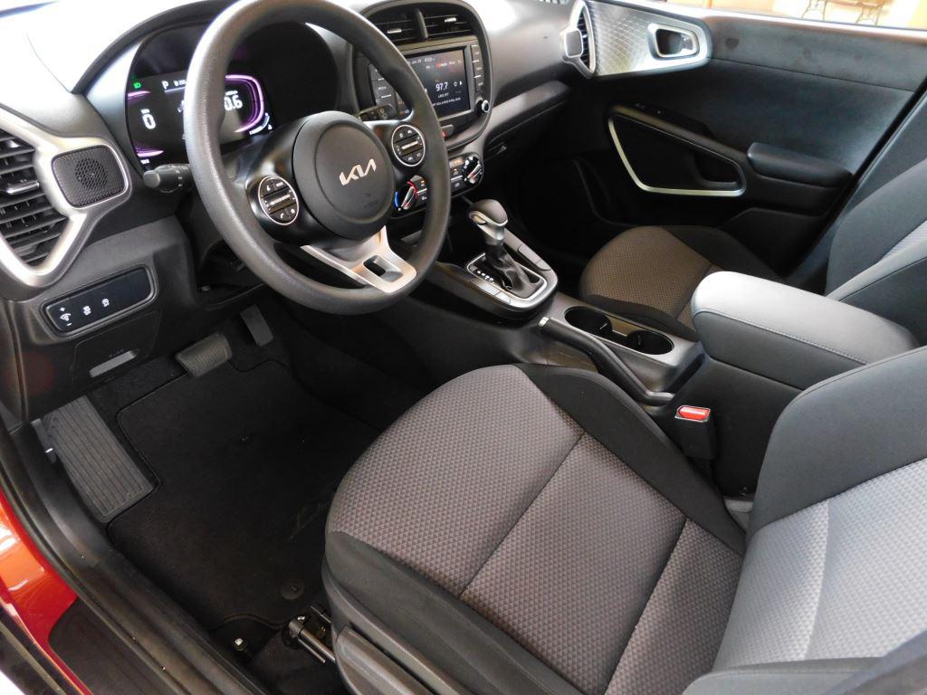 2024 Kia Soul LX photo 15